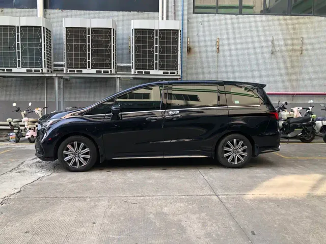 Honda Odyssey — Фото автомобиля 6