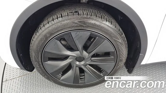 Tesla Model Y Модель Y — Фото автомобиля 4