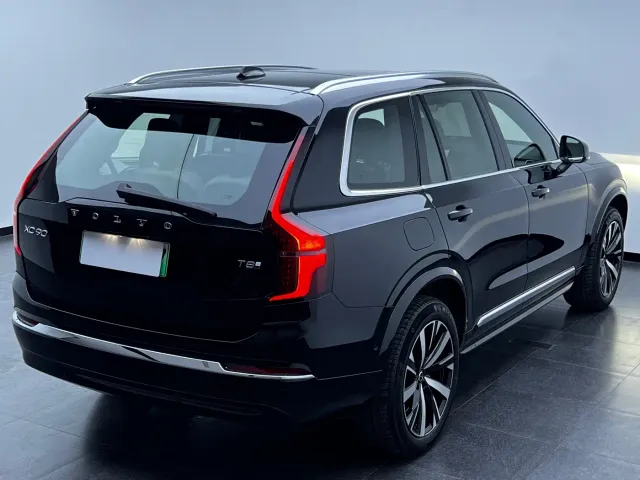 Volvo XC90 — Фото автомобиля 12