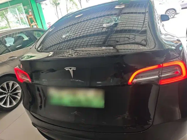 Tesla Model Y 2023 Rear-Wheel Drive Edition — Фото автомобиля 5