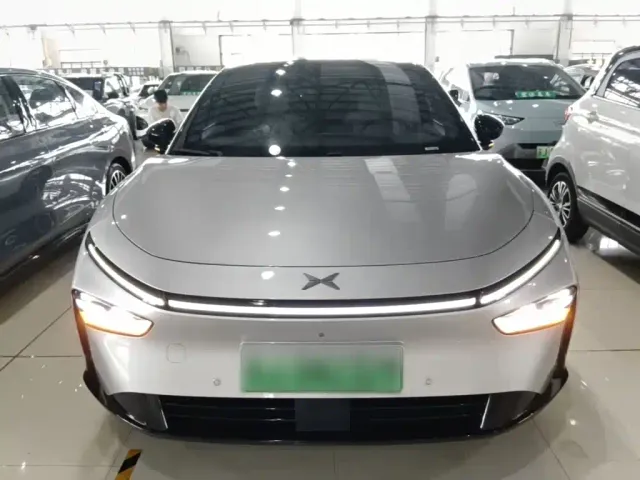 Xpeng P7+ — Фото автомобиля 2
