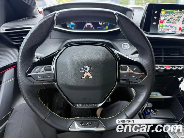 Peugeot 208 — Фото автомобиля 5