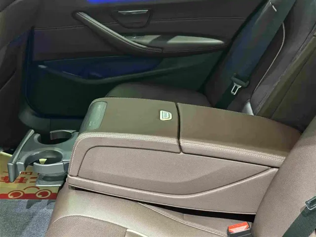 BMW 5 Series — Фото автомобиля 22