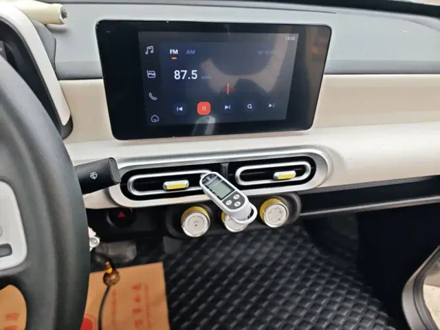 Wuling Hongguang Mini EV — Фото автомобиля 12