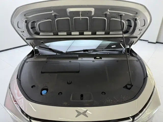 XPeng XPeng P7+ 2024 Long Range Max — Фото автомобиля 16