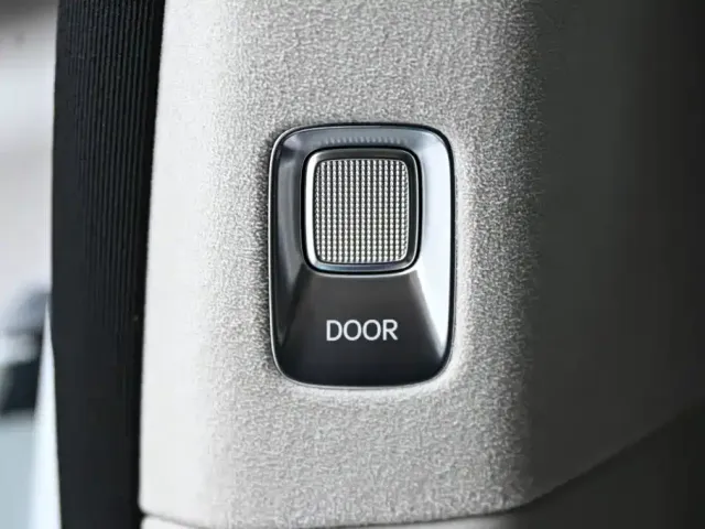 ZEEKR Zeekr 9X 2025 model Ultra Edition 70kWh — Фото автомобиля 26