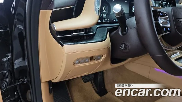 Genesis G90 Бензин 3.5 турбо AWD — Фото автомобиля 8
