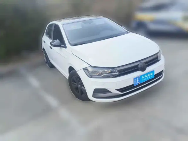 Volkswagen Polo — Фото автомобиля 3