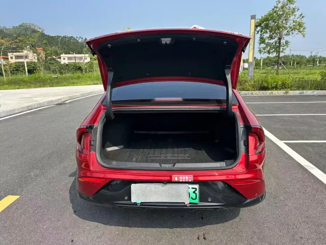 Wuling Starlight — Фото автомобиля 17