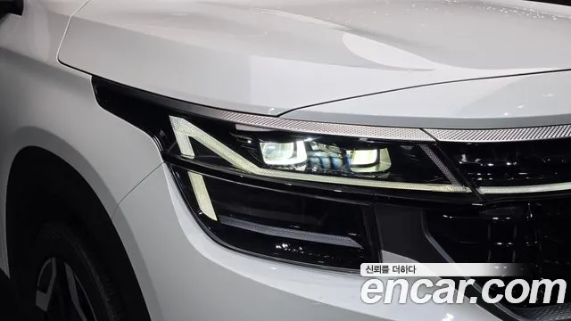 Kia Seltos — Фото автомобиля 7