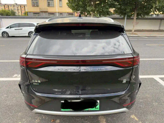 BYD Tang — Фото автомобиля 7
