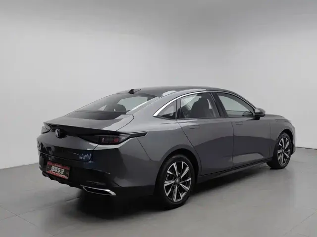 Changan Lamore — Фото автомобиля 2