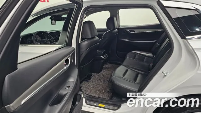 Hyundai Grandeur Новый Grandeur IG 3.0 LPi (Такси) — Фото автомобиля 28