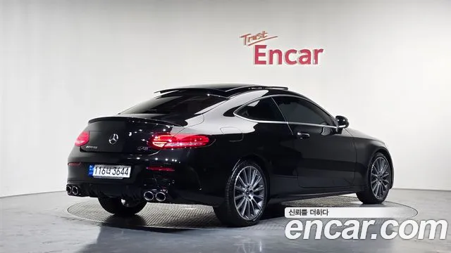 Mercedes-Benz C-Class — Фото автомобиля 2