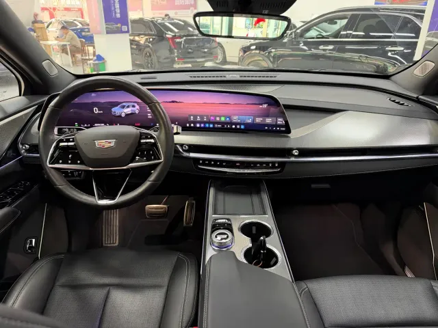 Cadillac XT5 — Фото автомобиля 8