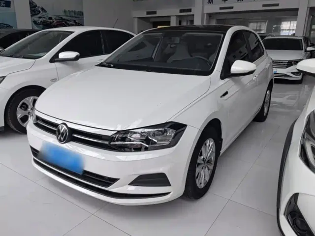 Фотография автомобиля — Volkswagen Polo