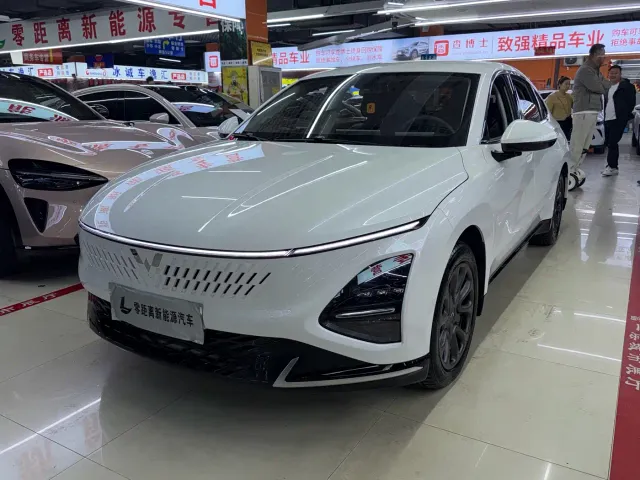 Фотография автомобиля — Wuling Starlight