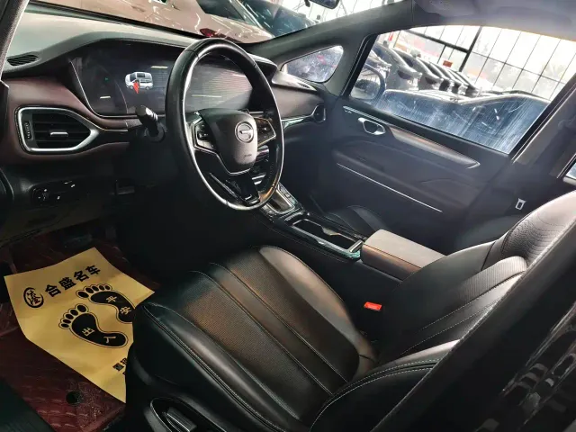 GAC Trumpchi M6 — Фото автомобиля 9