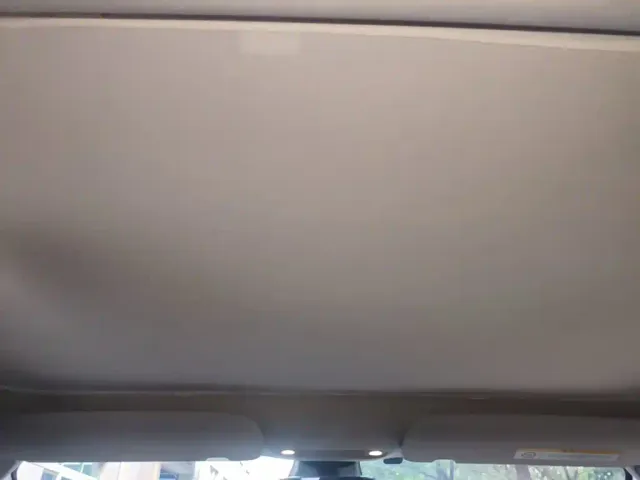 Tesla Model 3 — Фото автомобиля 17