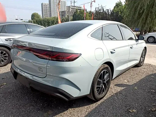 BYD Qin L — Фото автомобиля 6