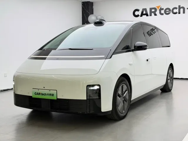 Фотография автомобиля — Li Auto MEGA