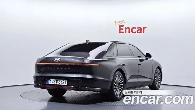 Hyundai Grandeur GN7 — Фото автомобиля 2
