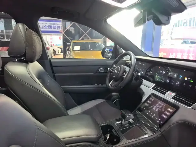 Li Auto Li ONE 2021 Extended Range 6-Seater — Фото автомобиля 10