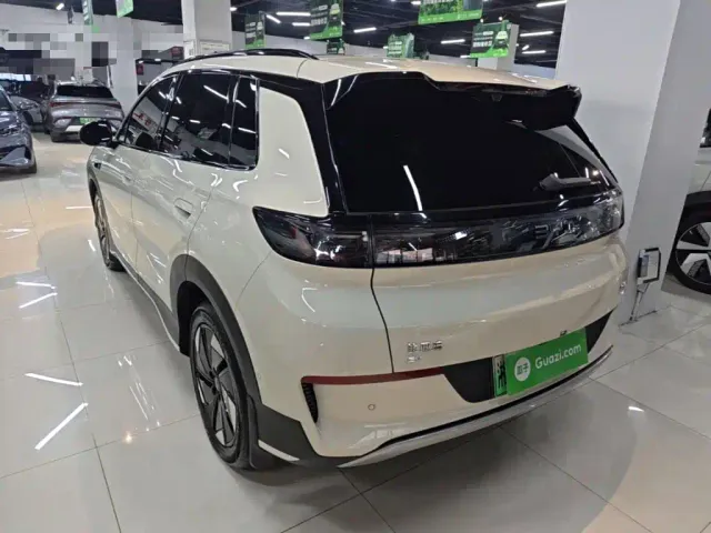 BYD Sealion 05 EV — Фото автомобиля 4