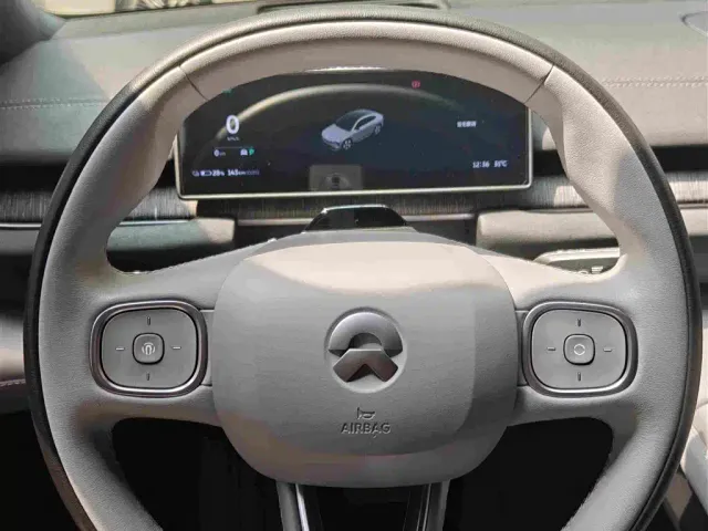 Nio EC6 — Фото автомобиля 10