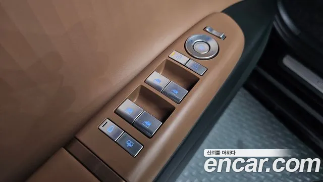 Hyundai Grandeur GN7 — Фото автомобиля 28