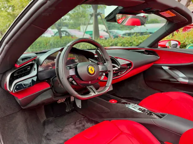 Ferrari SF90 — Фото автомобиля 4
