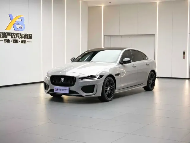 Фотография автомобиля — Jaguar XEL