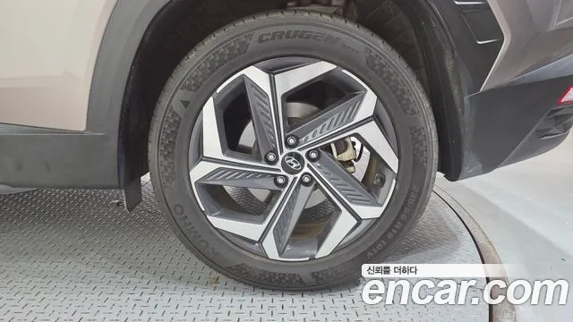 Hyundai Tucson Tucson (NX4) Бензин 1.6 турбо 2WD — Фото автомобиля 20