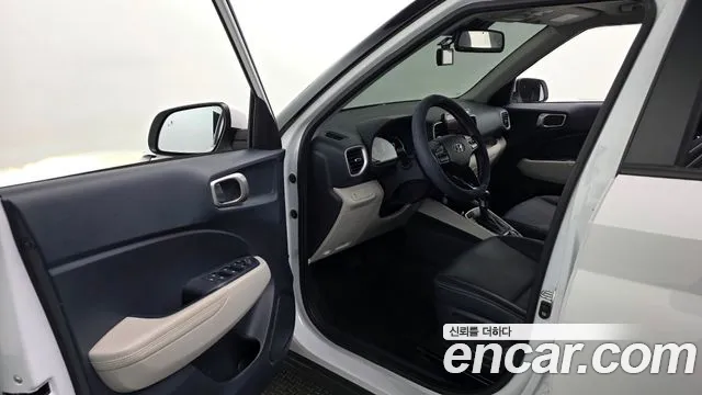 Hyundai Venue — Фото автомобиля 10