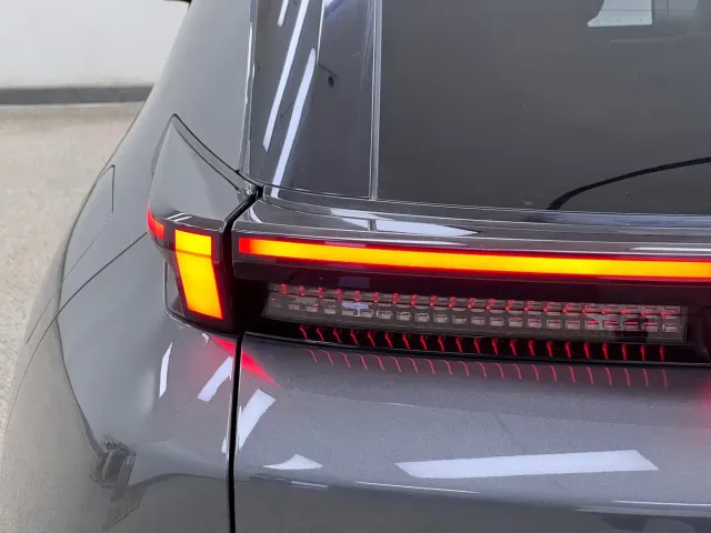 Lynk & Co Z20 — Фото автомобиля 8