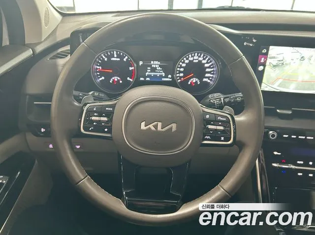 Kia Carnival Generation 4 — Фото автомобиля 10