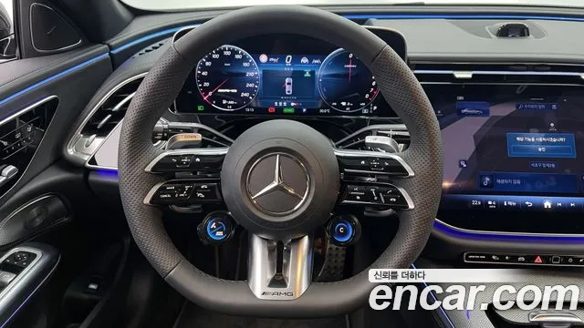 Mercedes-Benz E-Class — Фото автомобиля 11