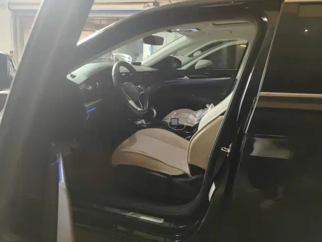 Volkswagen Passat — Фото автомобиля 9