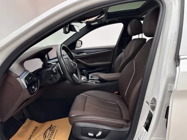 BMW 5 Series — Фото автомобиля 8