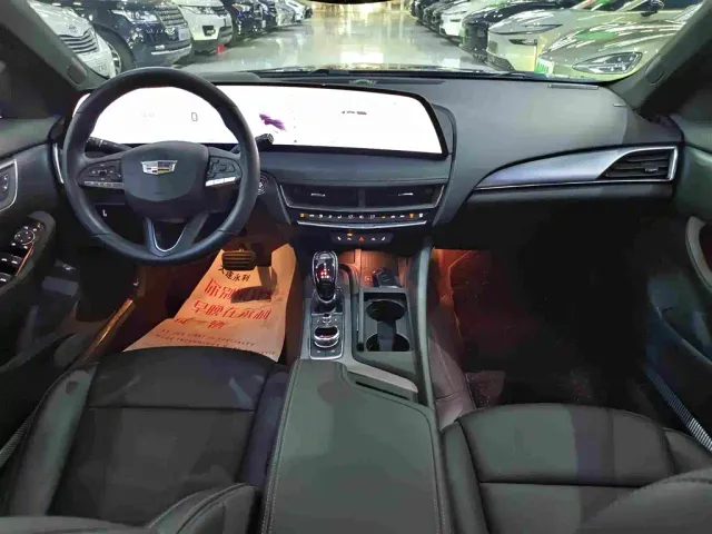 Cadillac CT5 — Фото автомобиля 8