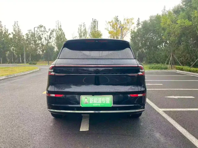 Changan Qiyuan Q07 — Фото автомобиля 8