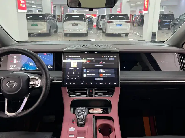 GAC Trumpchi M8 — Фото автомобиля 7