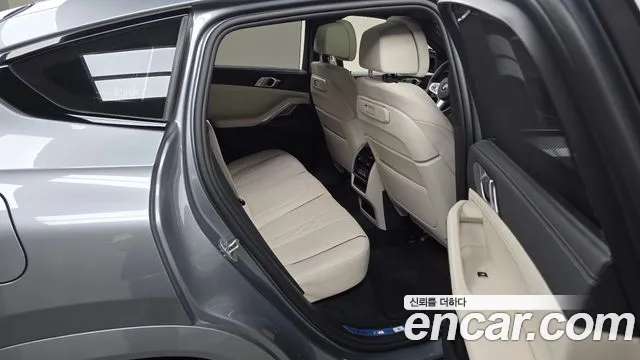 BMW X6 xDrive40i M Sport — Фото автомобиля 11