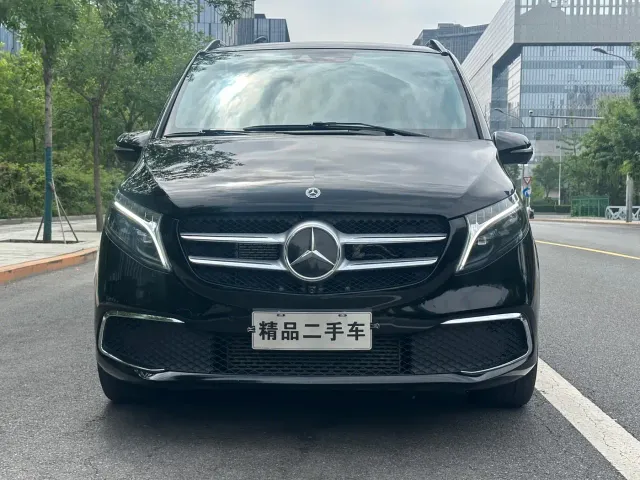 Mercedes-Benz V-Class — Фото автомобиля 2