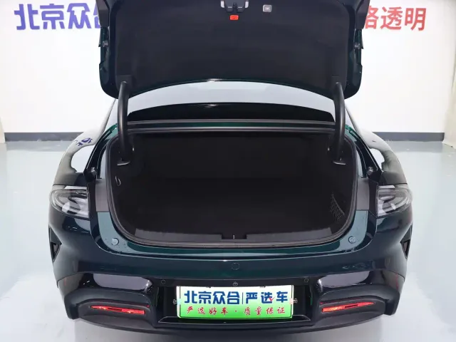 Xiaomi SU7 — Фото автомобиля 19