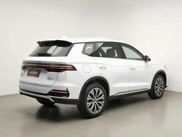 BYD Song Pro — Фото автомобиля 2