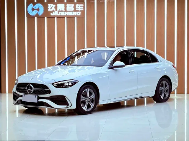 Фотография автомобиля — Mercedes-Benz C-Class