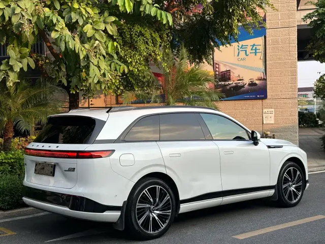 Xpeng G9 — Фото автомобиля 5