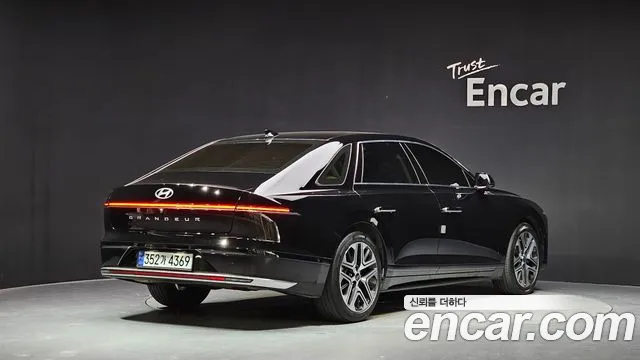 Hyundai Grandeur Grandeur (GN7) 2.5 Бензин 2WD — Фото автомобиля 2