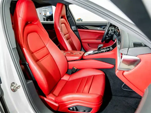 Porsche Panamera — Фото автомобиля 21